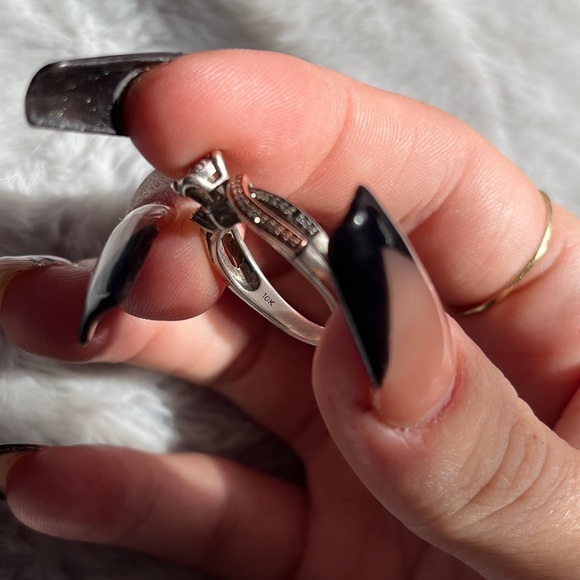 Two-tone Rose Gold Diamond Promise Ring - Picture 4 of 10